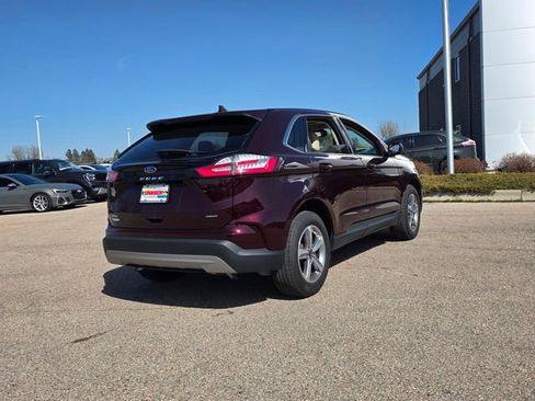 Used 2023 Ford Edge SEL w/ Convenience Package AWD/4WD image 3