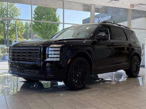 New 2026 Hyundai Palisade Calligraphy FWD image 2