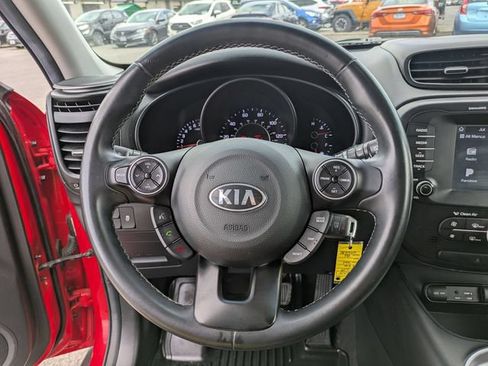Used 2019 Kia Soul + FWD image 9