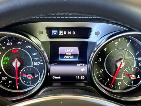 Used 2017 Mercedes-Benz SL 550 image 9