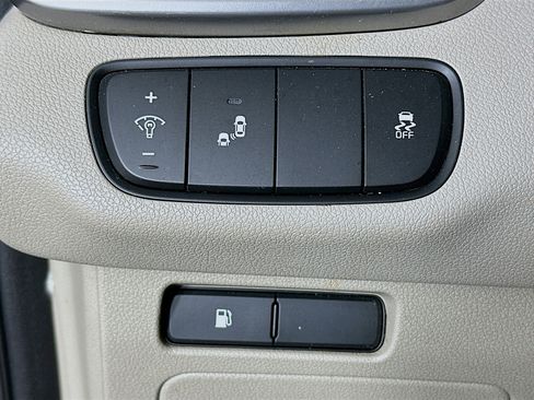 Used 2020 Kia Sorento LX w/ LX I4 Convenience Package FWD image 17