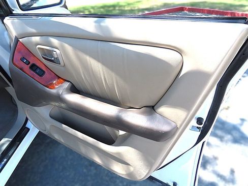 Used 2001 Lexus RX 300 4WD image 26