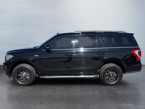 Used 2020 Ford Expedition XLT w/ Equipment Group 202A AWD/4WD image 2