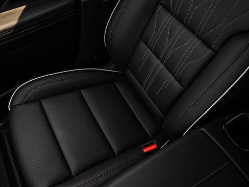 New 2026 Buick Enclave Avenir w/ LPO, Floor Liner Package image 28