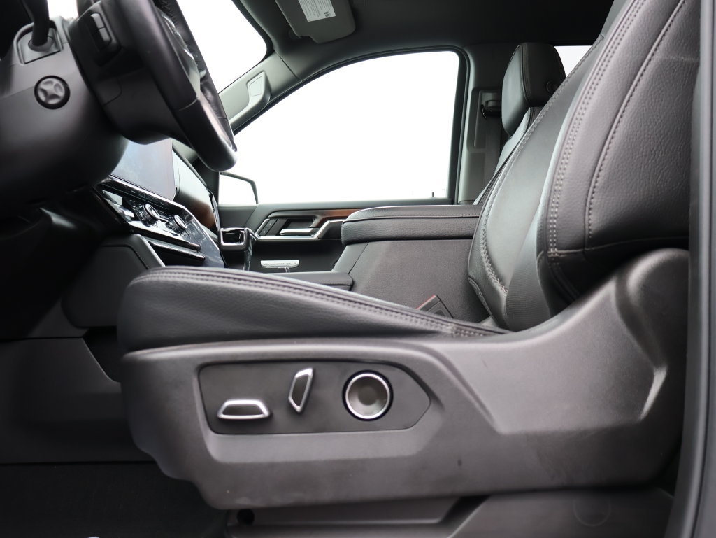 Used 2024 GMC Sierra 1500 Denali AWD/4WD image 38