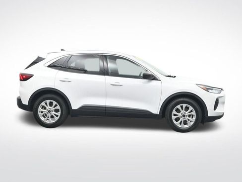 Used 2024 Ford Escape Active w/ Cold Weather Package FWD image 4