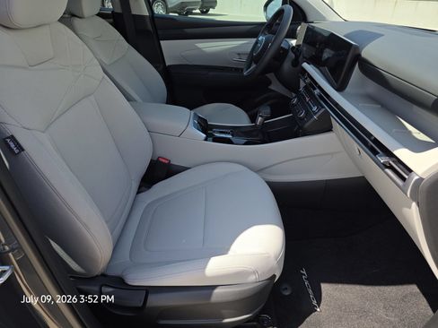 Certified 2026 Hyundai Tucson SE FWD image 14