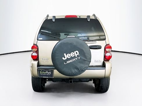 Used 2006 Jeep Liberty Limited image 7