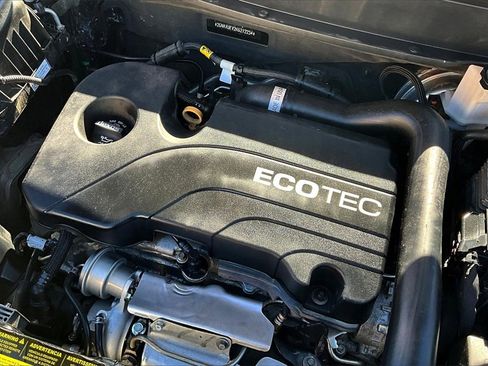 Used 2019 Chevrolet Equinox LT image 34