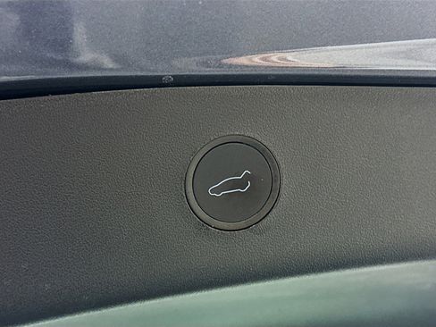 Used 2023 Tesla Model 3 Standard Range image 27