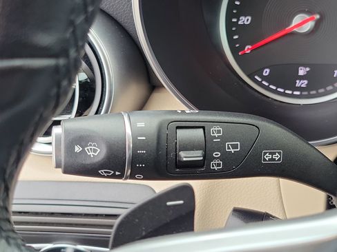 Used 2022 Mercedes-Benz GLC 300 image 19