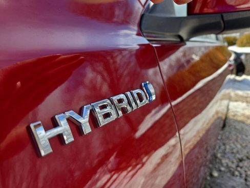 Used 2015 Toyota Camry LE image 25