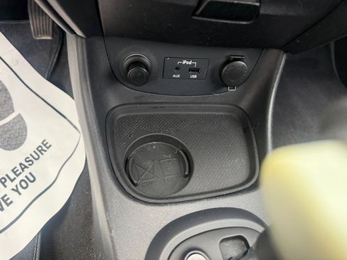 Used 2011 Hyundai Accent GS image 14