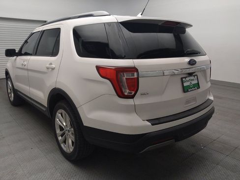 Used 2019 Ford Explorer XLT w/ Equipment Group 202A FWD image 5