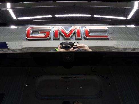 Used 2023 GMC Yukon SLT w/ Max Trailering Package image 41