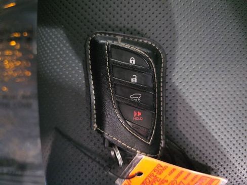 Used 2022 Lexus GX 460 Premium w/ Premium Package image 36