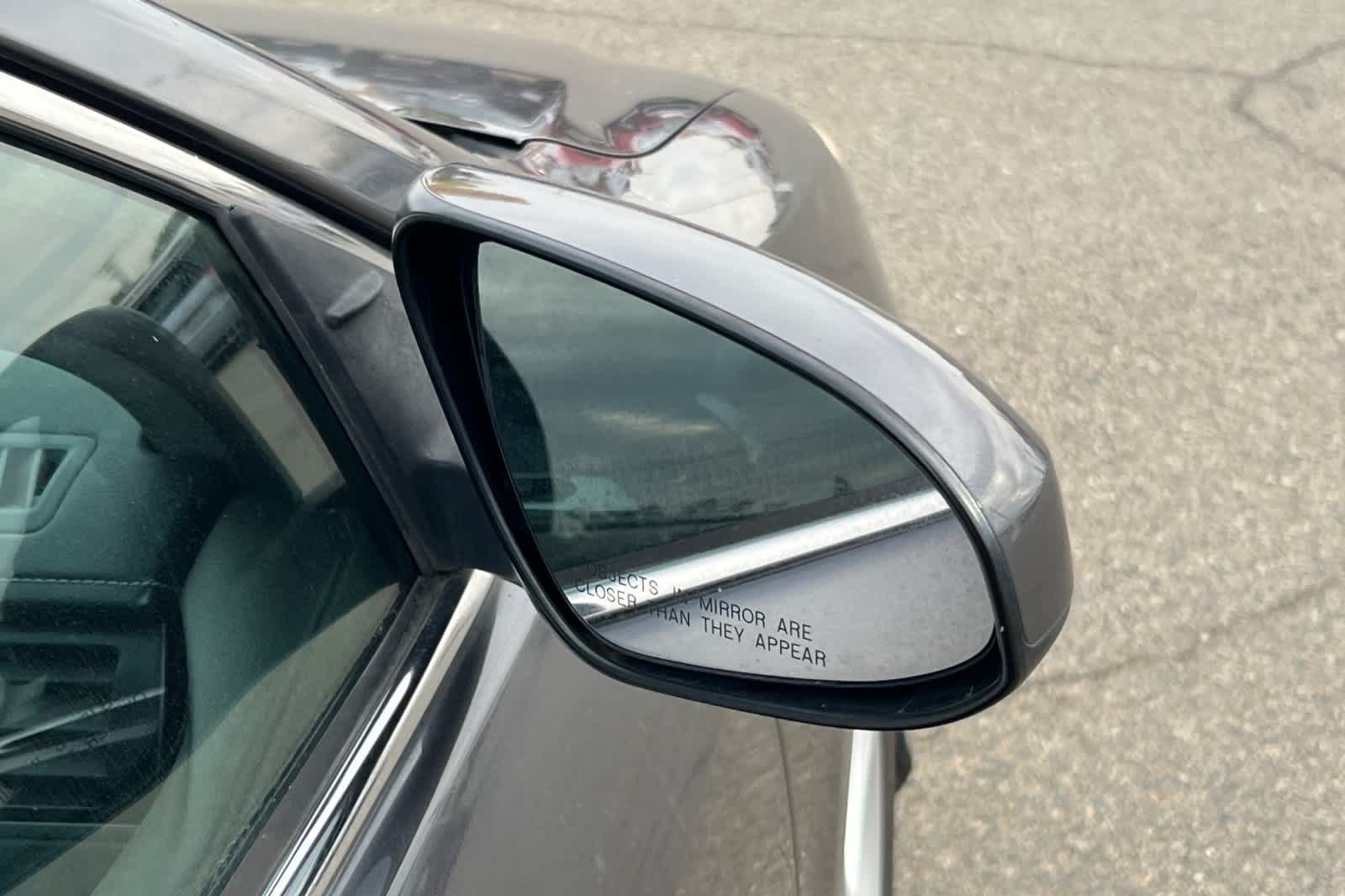 Used 2014 Toyota Camry SE FWD image 19