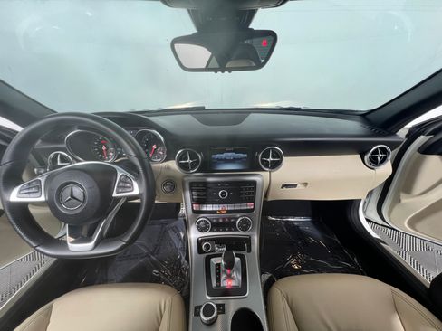Certified 2019 Mercedes-Benz SLC 300 image 12
