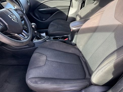 Used 2016 Dodge Dart SXT image 10