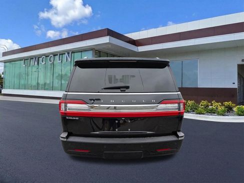 Used 2021 Lincoln Navigator L Reserve image 6