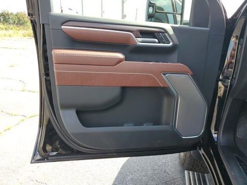 New 2026 GMC Sierra 2500 Denali Ultimate AWD/4WD image 17