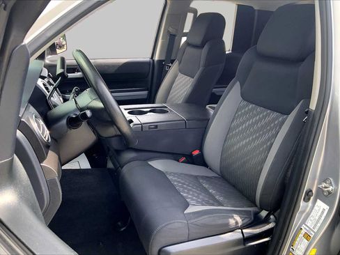 Used 2019 Toyota Tundra SR5 AWD/4WD image 9