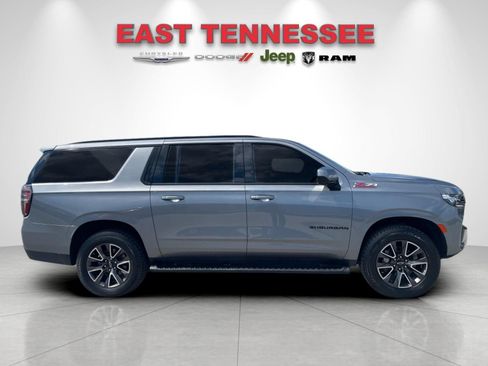 Used 2022 Chevrolet Suburban Z71 AWD/4WD image 2