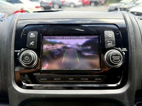 Used 2021 RAM ProMaster 2500 image 17