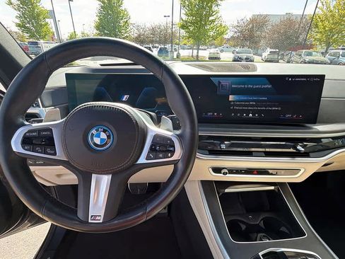 Used 2024 BMW X5 xDrive50e w/ Executive Package AWD/4WD image 14