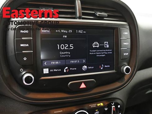 Used 2023 Kia Soul LX FWD image 18