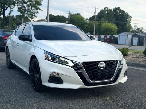 Used 2020 Nissan Altima 2.5 SR w/ Premium Package AWD/4WD image 8