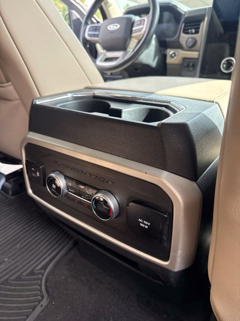 Used 2023 Ford Expedition Limited RWD image 12