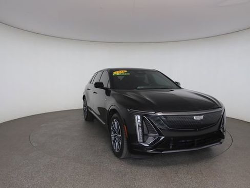 Used 2024 Cadillac Lyriq Sport w/ LPO, Floor Liner Package AWD/4WD image 29