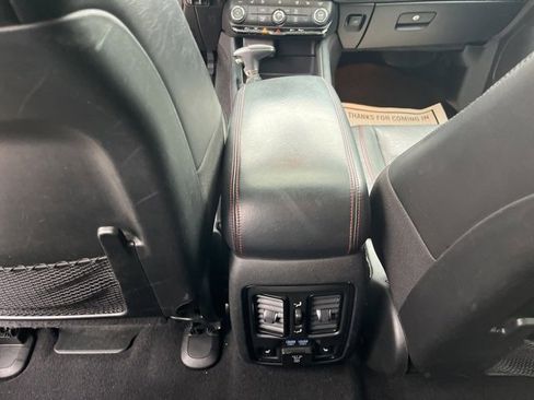 Used 2023 Dodge Durango GT image 16