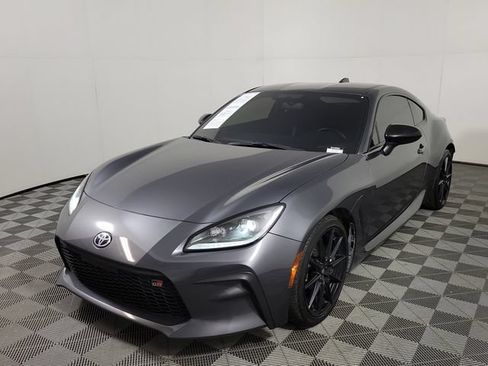 Used 2024 Toyota GR86 Premium RWD image 3