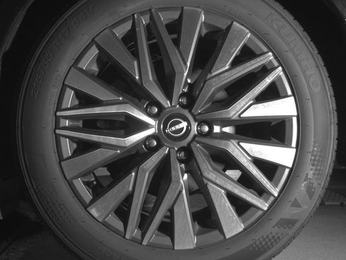 Used 2025 Nissan Altima 2.5 SV image 11