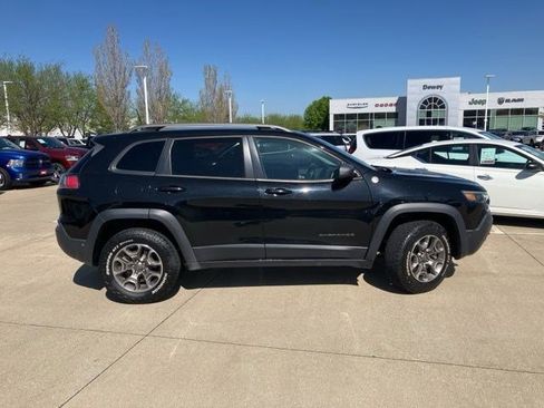 Certified 2020 Jeep Cherokee Trailhawk w/ Technology Group AWD/4WD image 5
