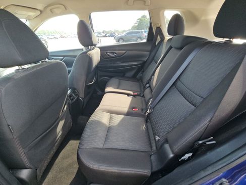 Used 2019 Nissan Rogue SV FWD image 9