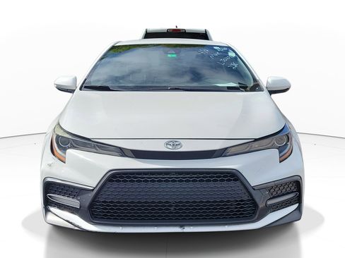 Used 2020 Toyota Corolla SE image 2