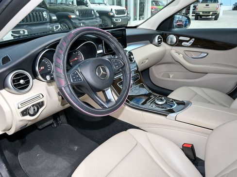 Used 2017 Mercedes-Benz C 300 4MATIC Sedan image 14