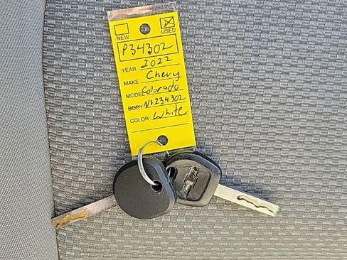 Used 2022 Chevrolet Colorado W/T RWD image 37