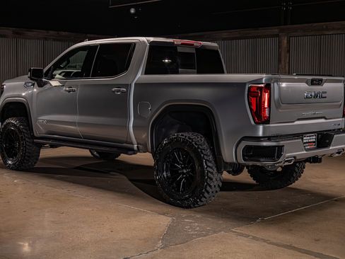 Used 2025 GMC Sierra 1500 AT4 w/ AT4 Premium Package AWD/4WD image 7