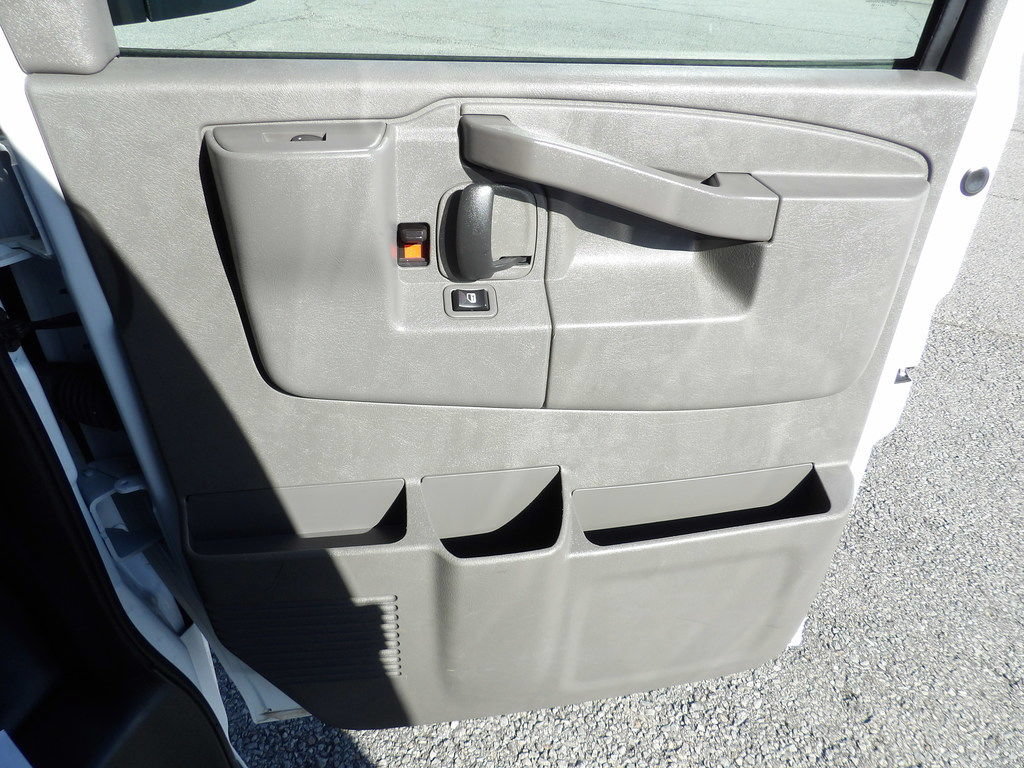 Used 2025 GMC Savana 2500 w/ Driver Convenience Package RWD image 32