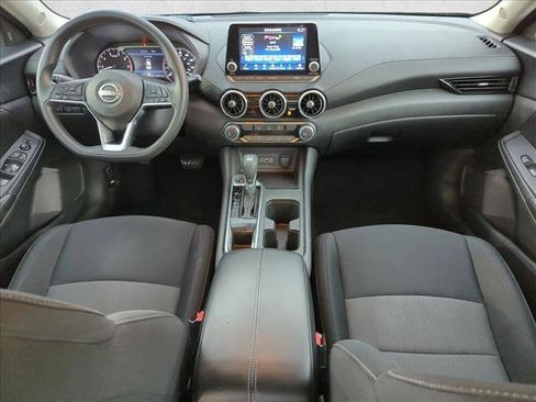 Used 2024 Nissan Sentra SV FWD image 17