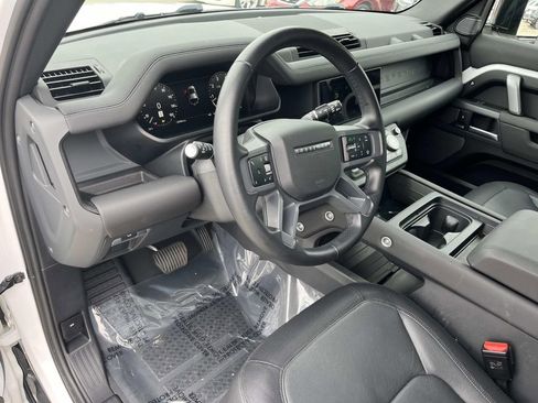Certified 2024 Land Rover Defender 110 X-Dynamic SE AWD/4WD image 11