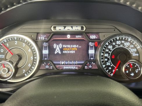 Used 2024 RAM 1500 Laramie AWD/4WD image 21
