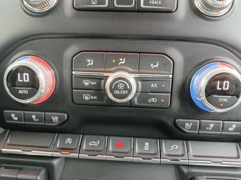 Used 2020 GMC Sierra 1500 SLT RWD image 4