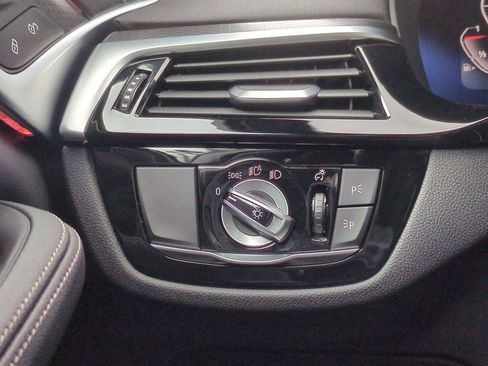 Certified 2023 BMW 540i xDrive w/ M Sport Package image 37