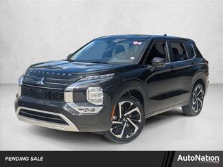 Used 2024 Mitsubishi Outlander SE video 1