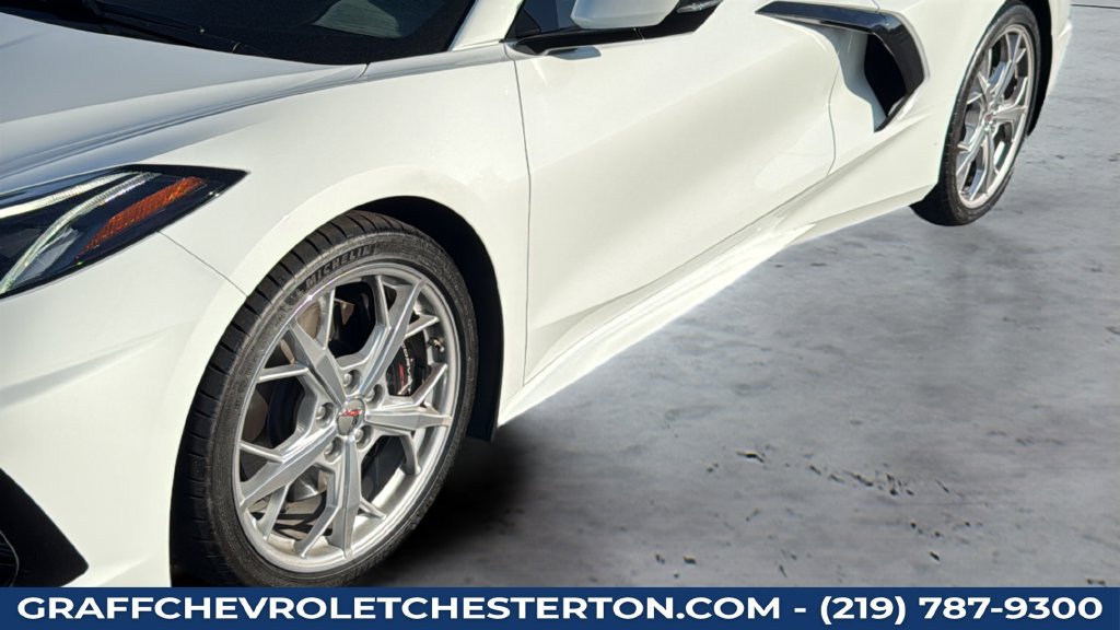 Used 2023 Chevrolet Corvette Stingray Coupe w/ Z51 Performance Package RWD image 29